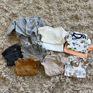 Mostly NWOT Newborn 0-3 months boy summer bundle Carter's Gerber onesies